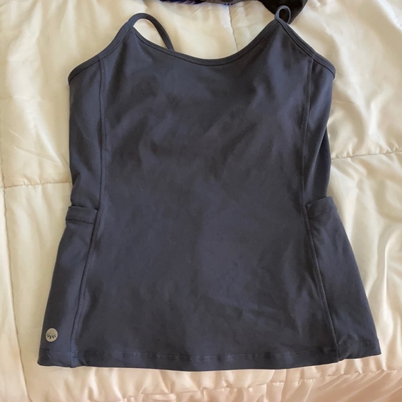 Senita workout tank size M - Picture 1 of 5